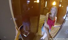 Blonde tiener Karla Kush wordt geslagen en gepenetreerd in doggystyle